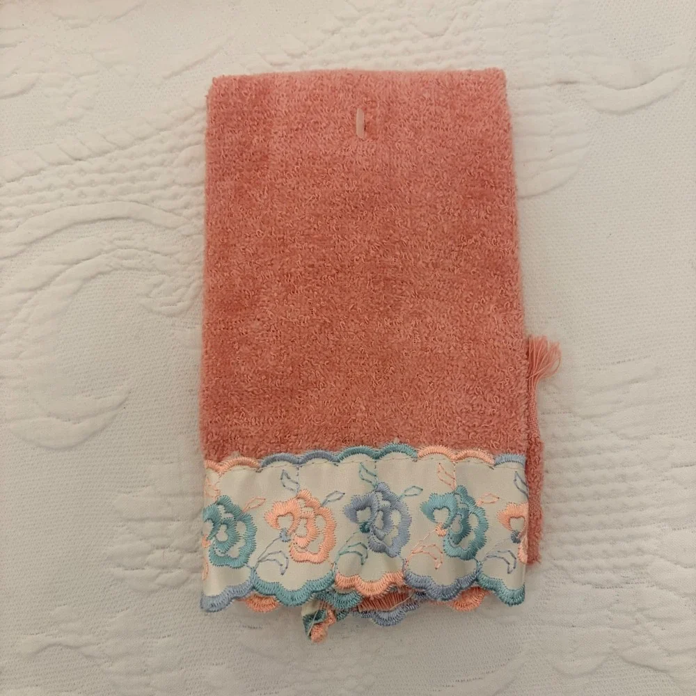 Vintage The Bathworks Pink Lace Towel Set 5pc Floral Shabby Chic Made in USA NWT